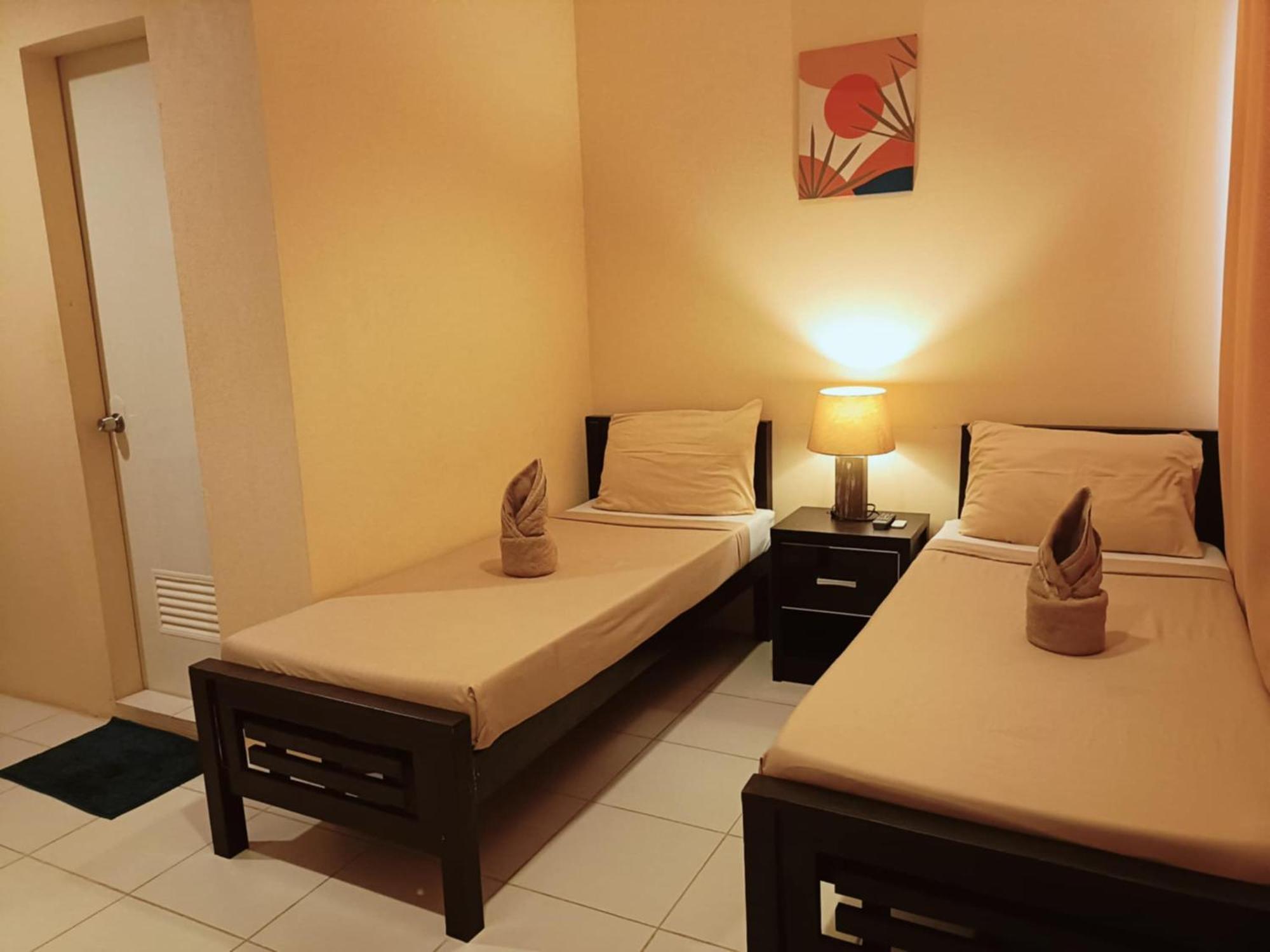 Claytown Pension House Dumaguete City Exterior foto